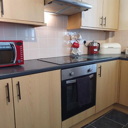 Pomfret House, 3 Bedrooms, Burnley Central, Contractors And Groups First Choice, Free Parking Kültér fotó