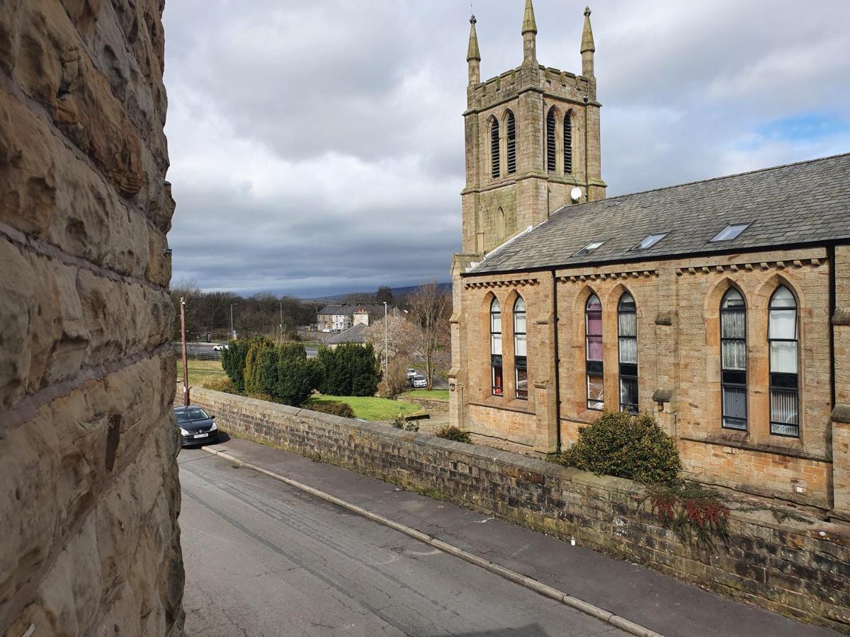 Pomfret House, 3 Bedrooms, Burnley Central, Contractors And Groups First Choice, Free Parking Kültér fotó